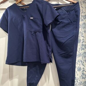 Figs Deep Blue Scrub Set
